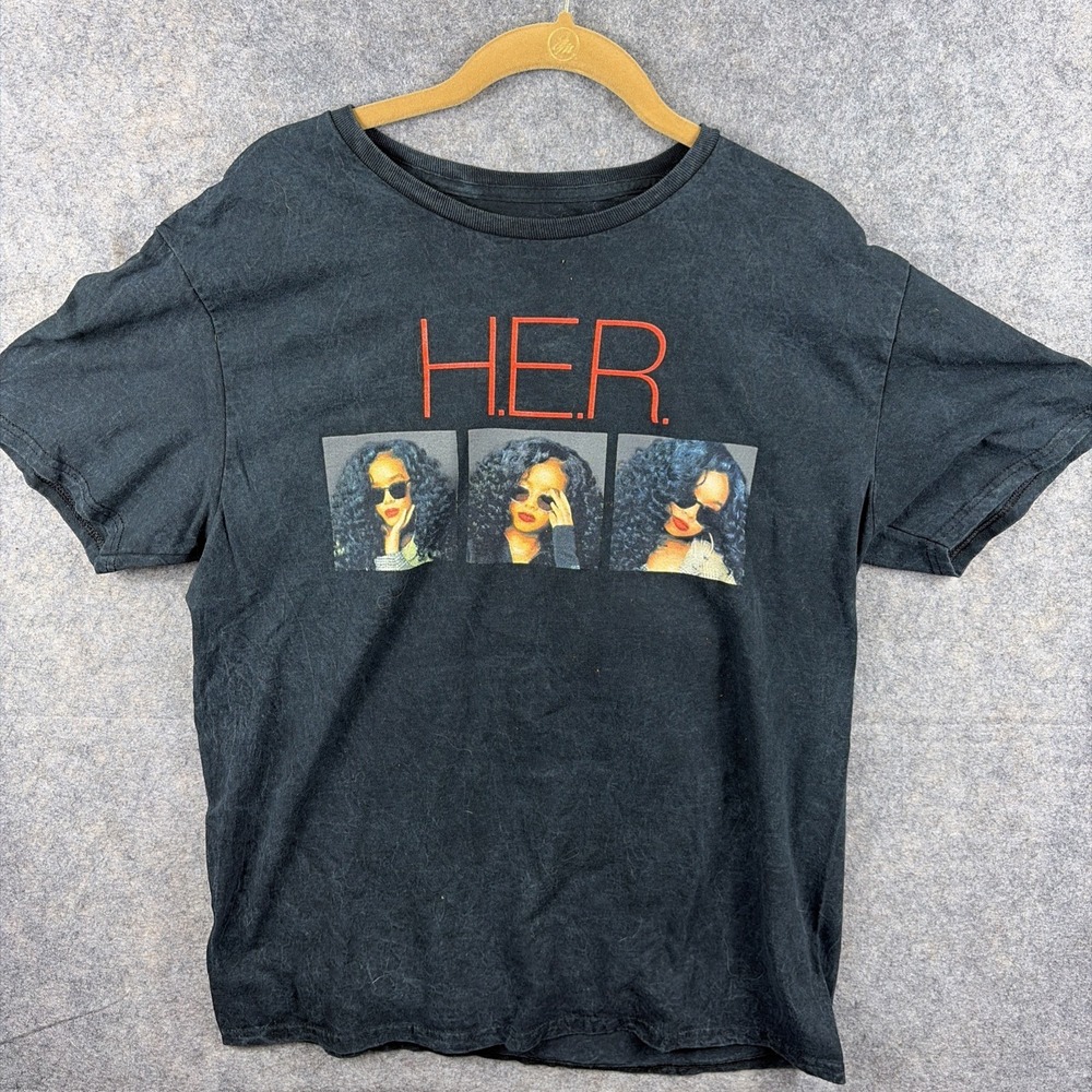 H.E.R. Concert T-Shirt Womens Large Black Acid Wash Sold Out Tour Merch Band Tee - Picture 1 of 7